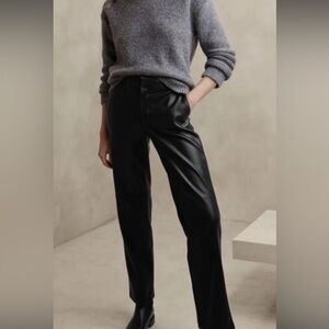 Banana Republic Women’s Black Vegan Leather Straight Pants – Size 8 NWT